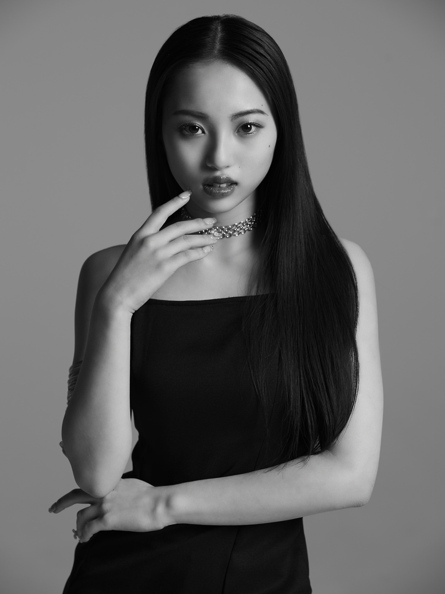 MINA age: 15